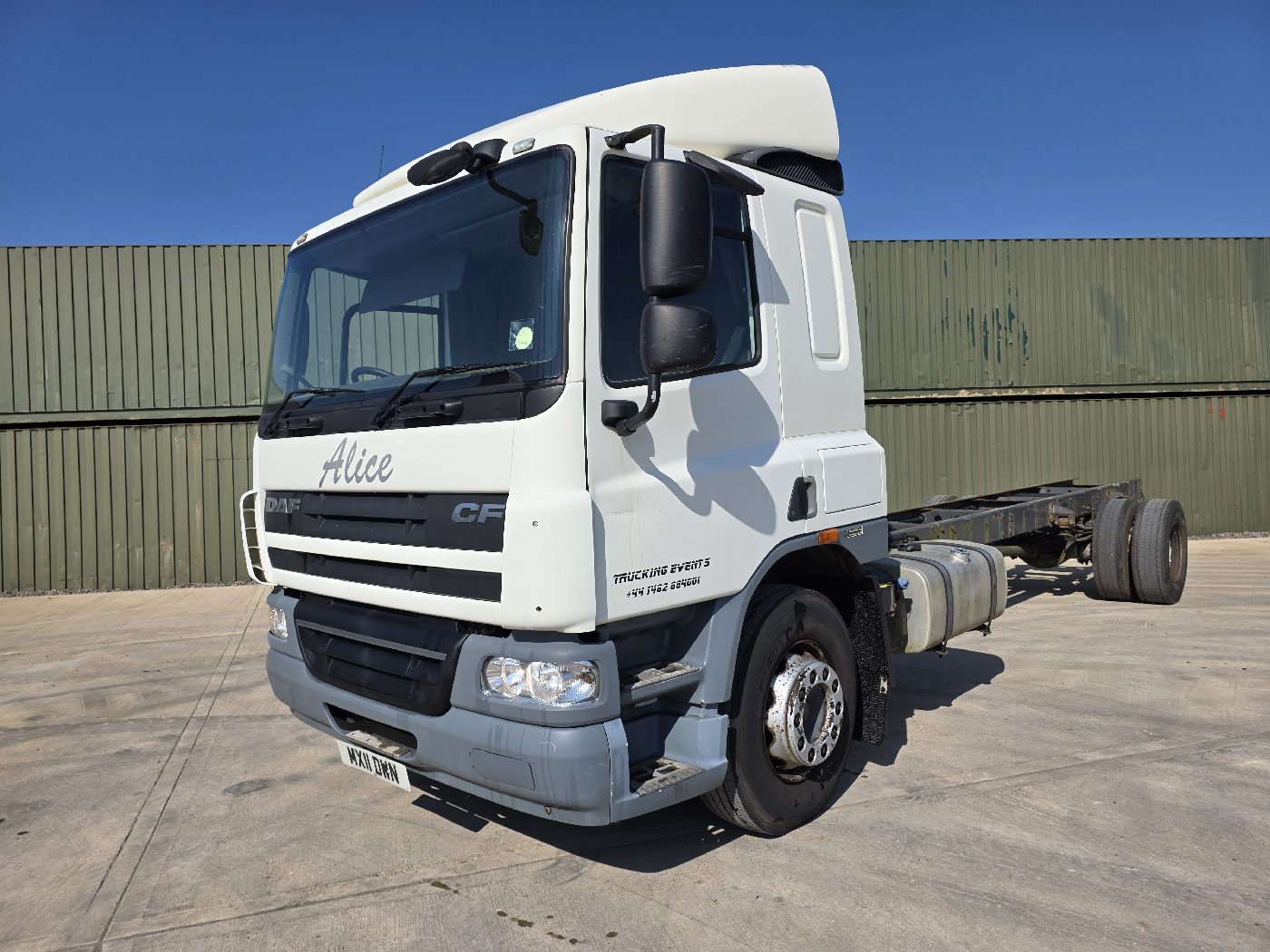 DAF CF65.220 4X2 CHASSIS CAB, photograph 1