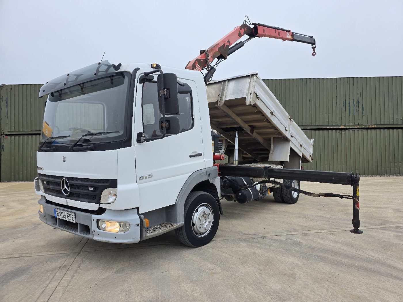 MERCEDES ATEGO 815 TIPPER CRANE TRUCK, photograph 1