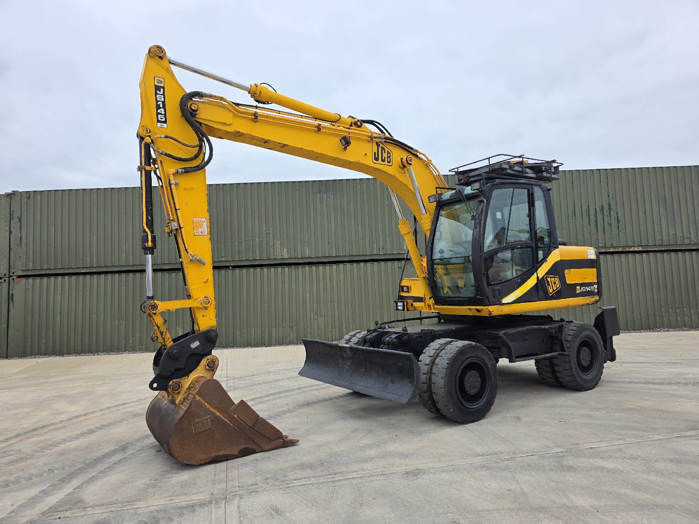 JCB JS145 WHEEL LOADER, photograph 1