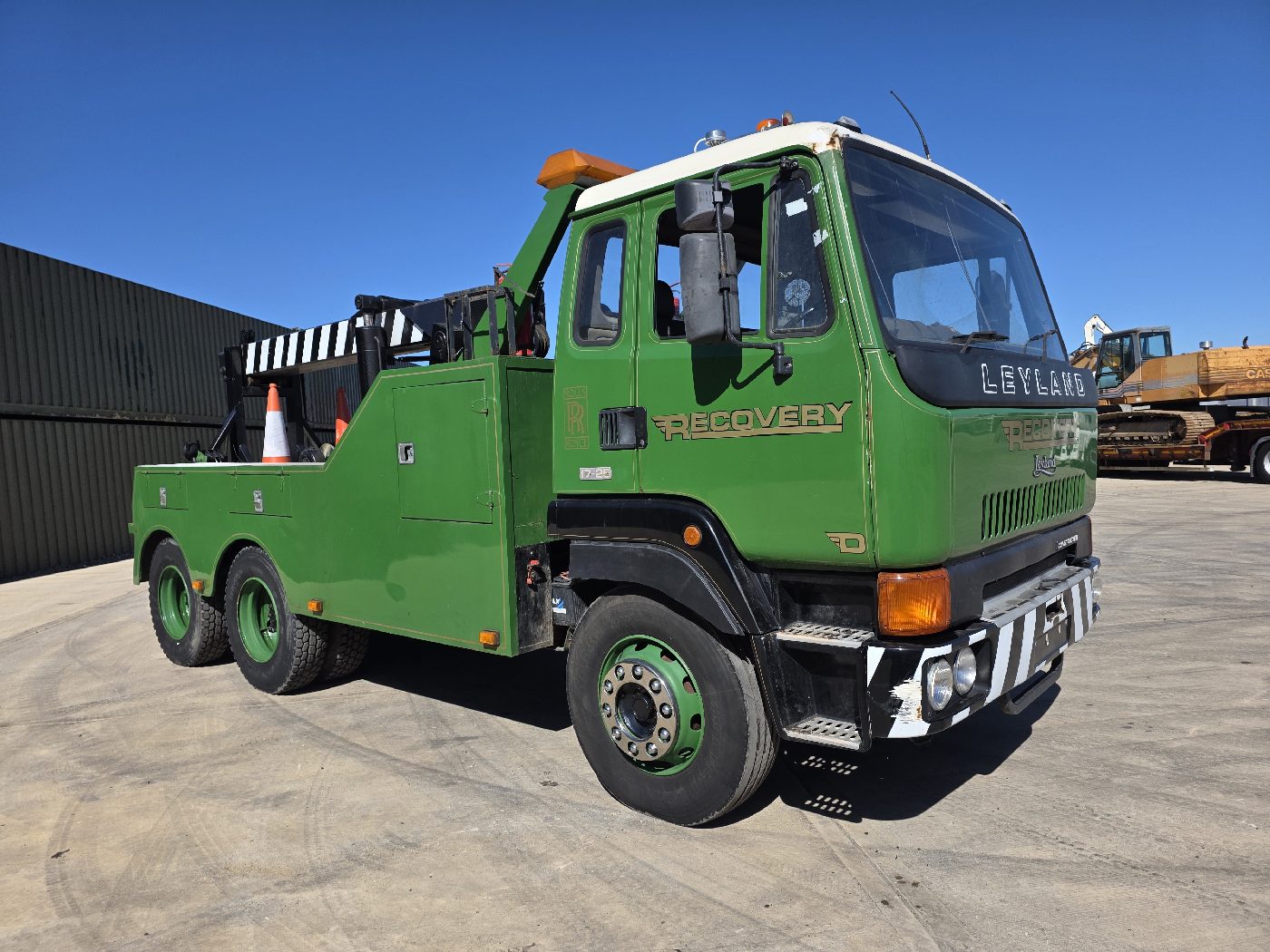 LEYLAND CONSTRUCTOR 6X4 RECOVERY TRUCK, photograph 1