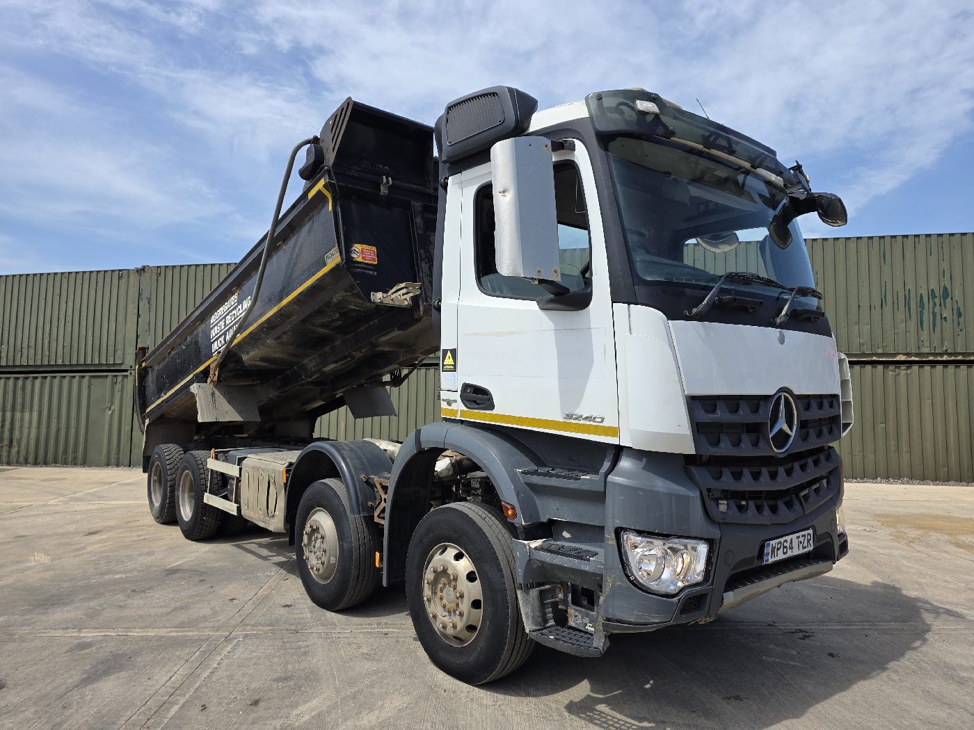 MERCEDES AROCS 3240 8X4 TIPPER TRUCK, photograph 1