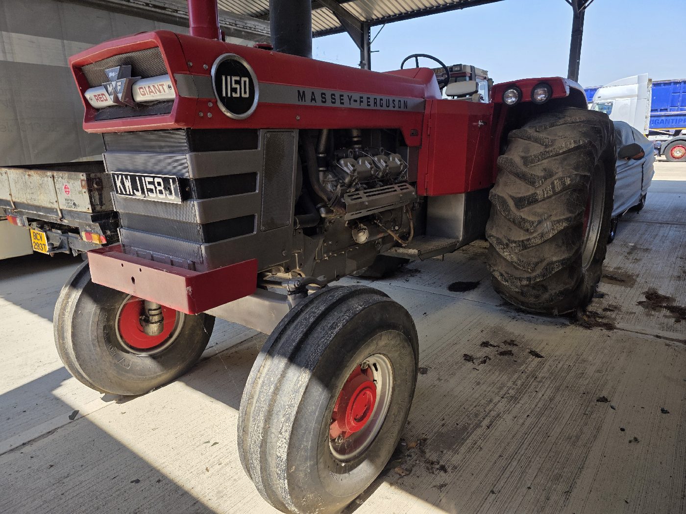 MASSEY FERGUSON 1150 2WD TRACTOR, photograph 1
